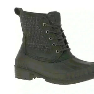 NWT Kamik ankle boots